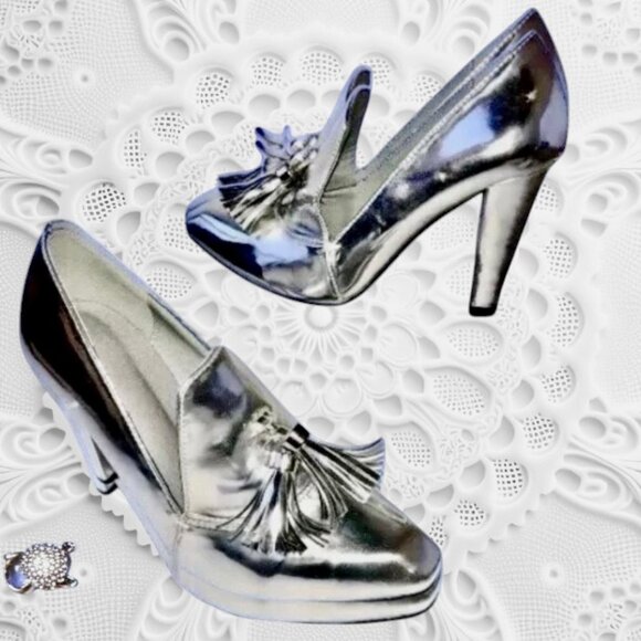 JESSICA BUURMAN Patent Leather Piump Tassel Square Toe - Picture 9 of 11